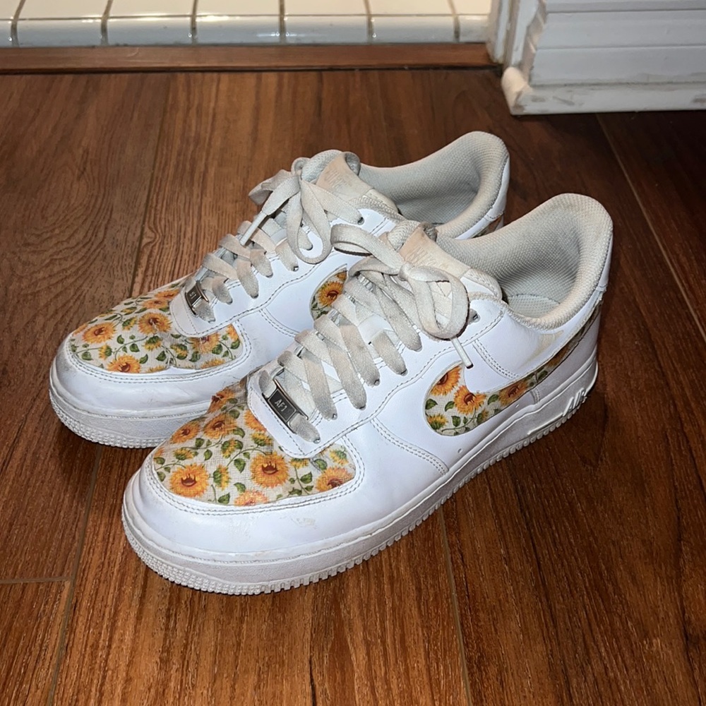 Custom, sunflower Air-force 1’s